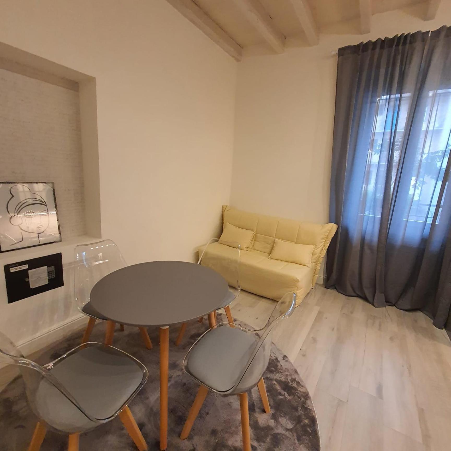 Casa Di Ringhiera Old Milan Appartement Buitenkant foto